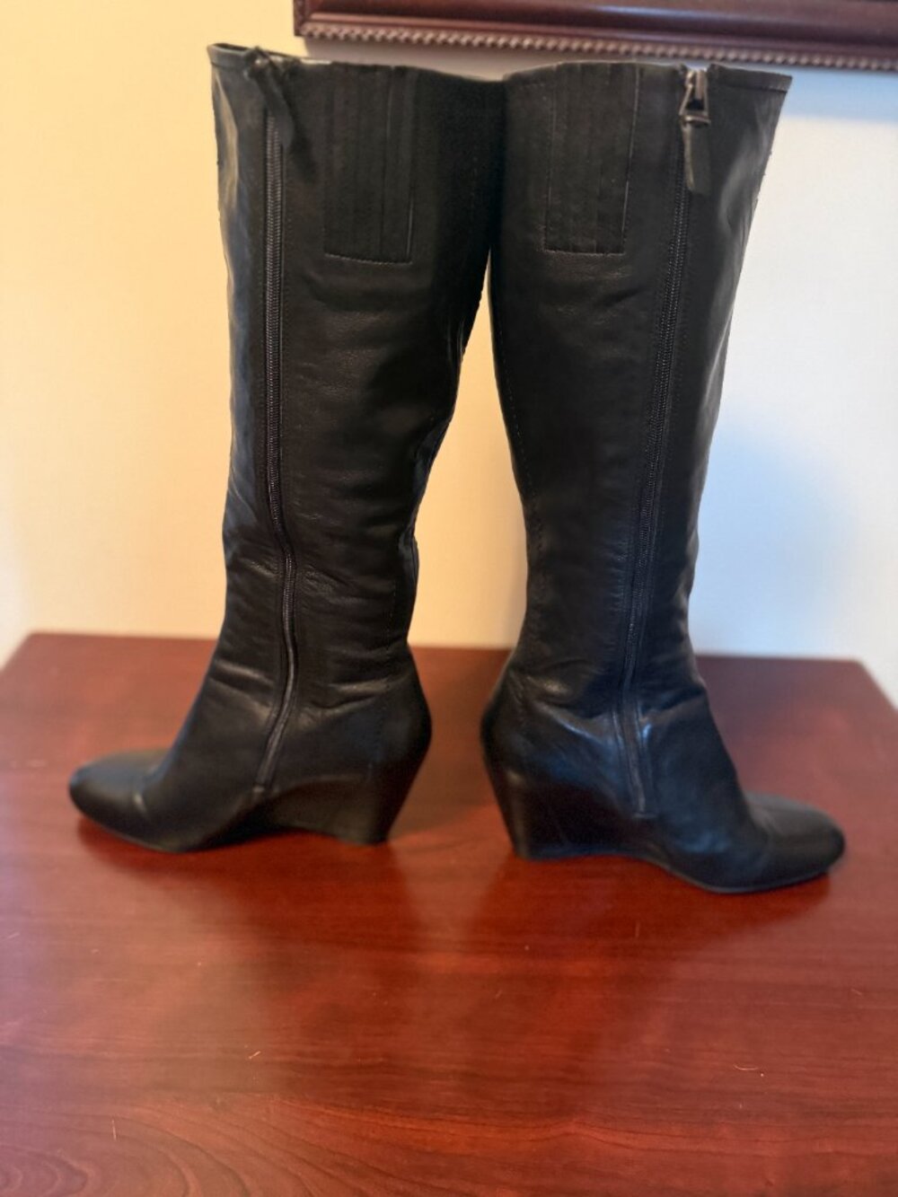 Via Spiga Black All Soft Leather Knee High Wedge Boots Zip Women’s Size 8 M - Picture 3 of 15